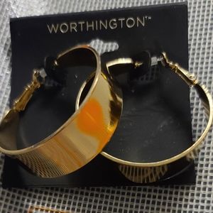 Worthington gold tone pierced hoop earring